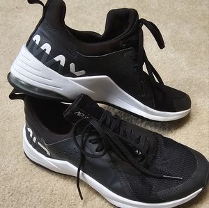 Nike Air Max Bella T3 Size 6.5 Black and White